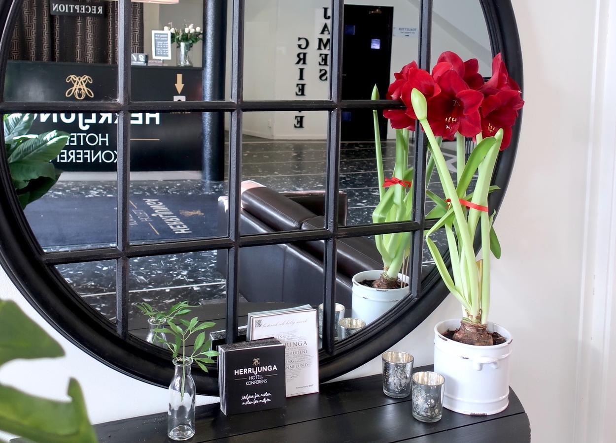 Herrljunga Hotell ภายนอก รูปภาพ