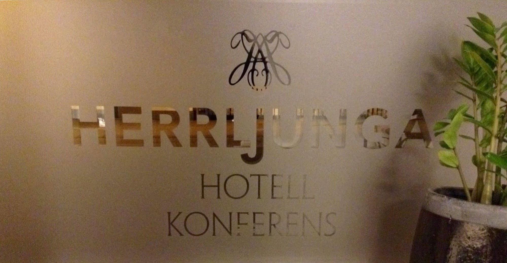 Herrljunga Hotell ภายนอก รูปภาพ